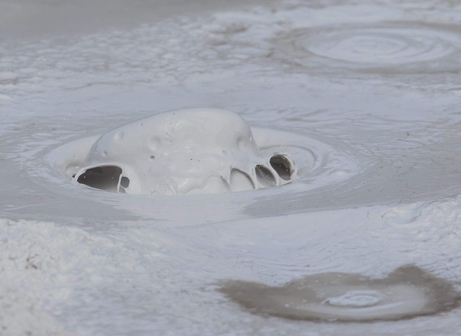 Mud pot bubble